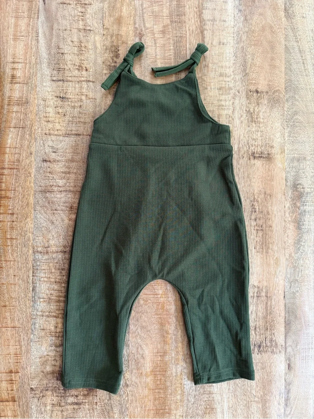 Bailey’s Blossoms Olive Green Ribbed Lace Tie Strap Romper 9-12M